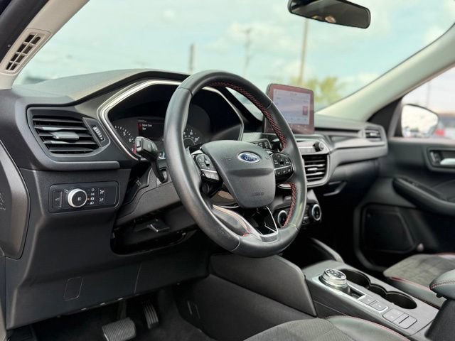 Certified 2022 Ford Escape SEL w/ SEL Stealth AWD Package image 12