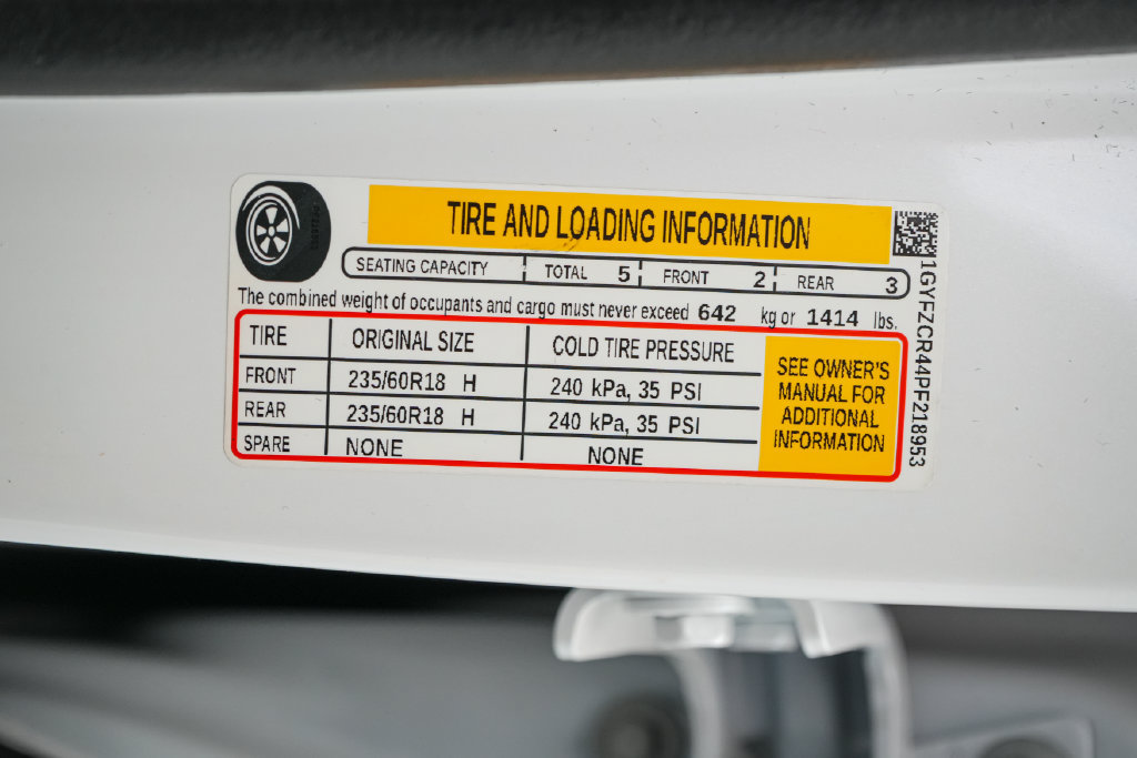 Used 2023 Cadillac XT4 Premium Luxury FWD image 25