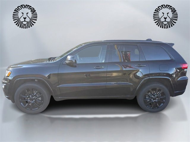 Used 2021 Jeep Grand Cherokee Laredo X image 2