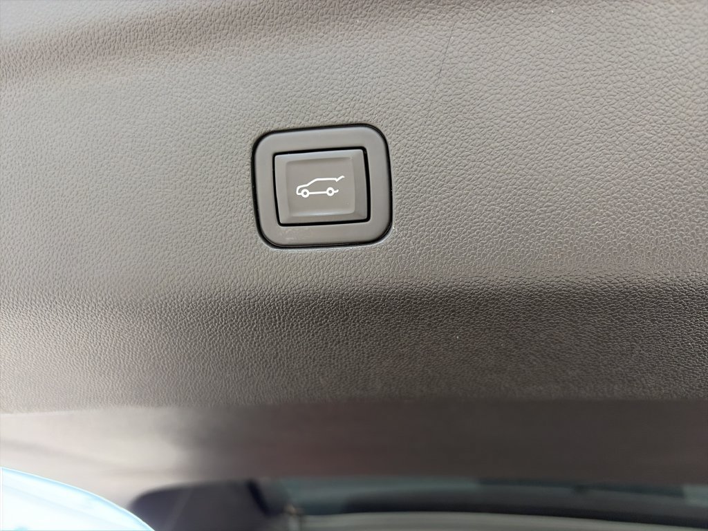 Used 2023 Chevrolet Tahoe High Country RWD image 34