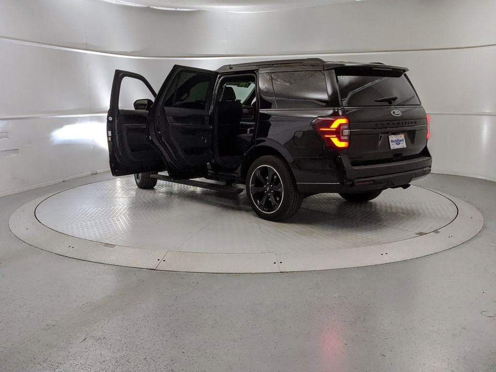 Certified 2024 Ford Expedition Limited image 10