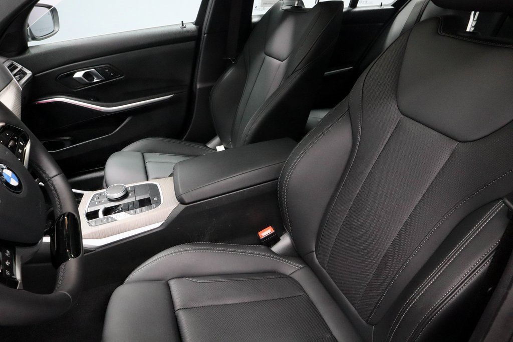 Used 2025 BMW 330i xDrive Sedan image 21