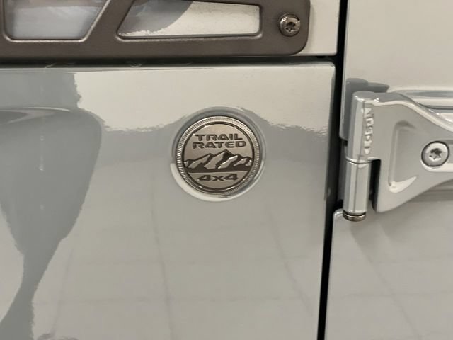 Used 2025 Jeep Wrangler Sport AWD/4WD image 19
