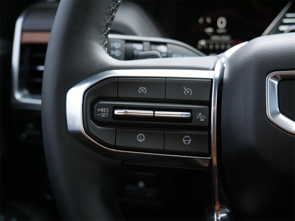 Used 2025 GMC Yukon Denali w/ Denali Reserve Package image 19