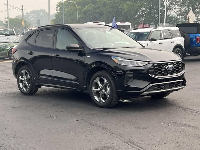 Certified 2024 Ford Escape ST-Line w/ Tech Pack #1 AWD/4WD image 7