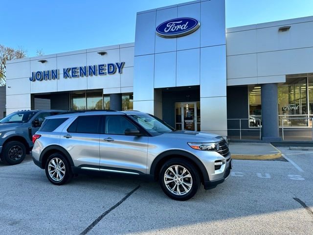 Certified 2021 Ford Explorer XLT w/ Equipment Group 202A AWD/4WD image 26