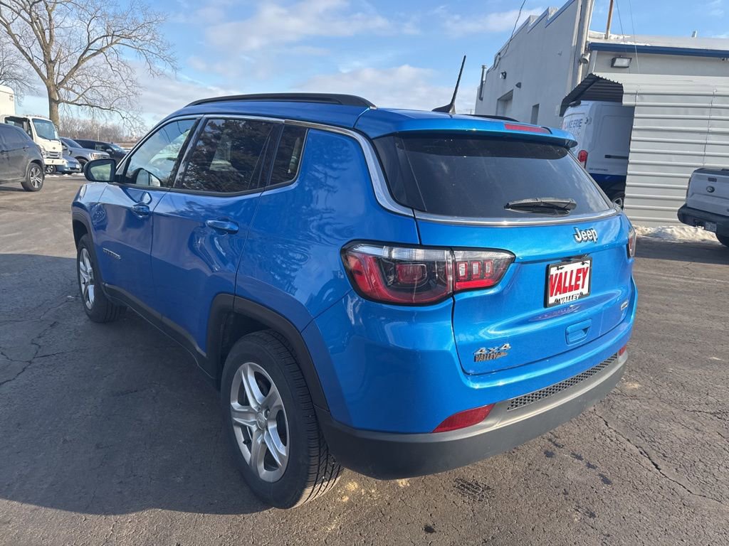 Used 2023 Jeep Compass Latitude w/ Convenience Group image 12