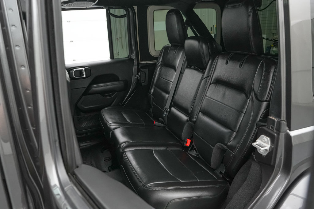 Used 2021 Jeep Wrangler Unlimited Sahara AWD/4WD image 22