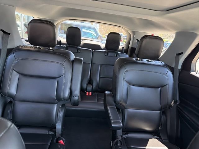 Certified 2022 Ford Explorer XLT w/ Equipment Group 202A AWD/4WD image 22