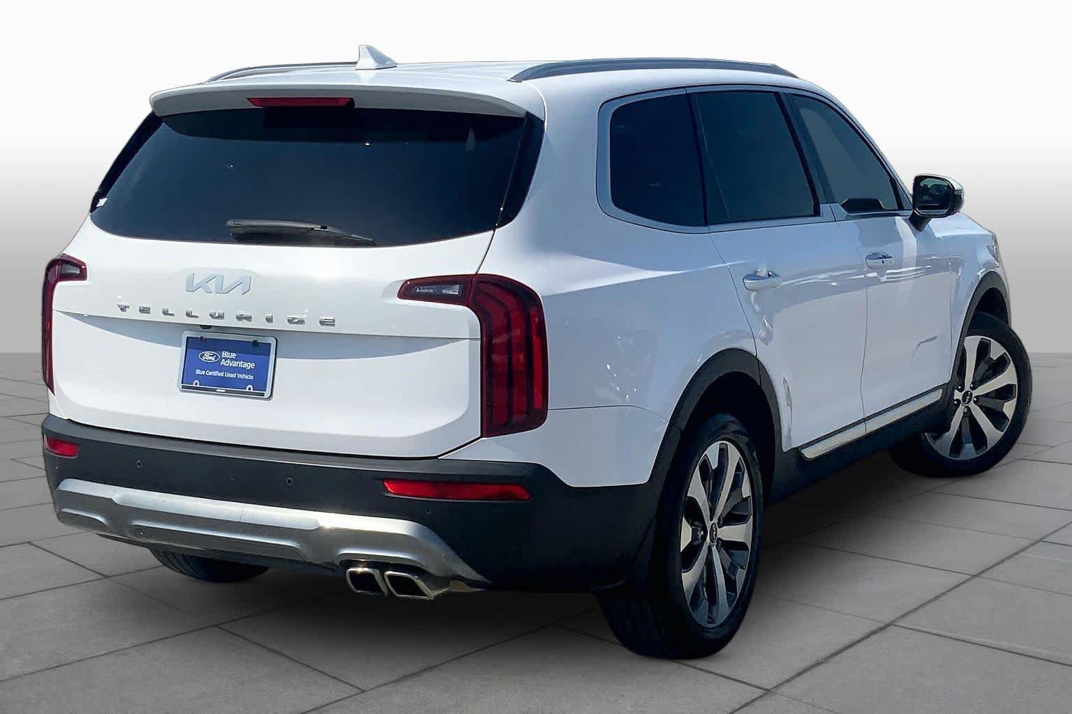 Used 2022 Kia Telluride S FWD image 12