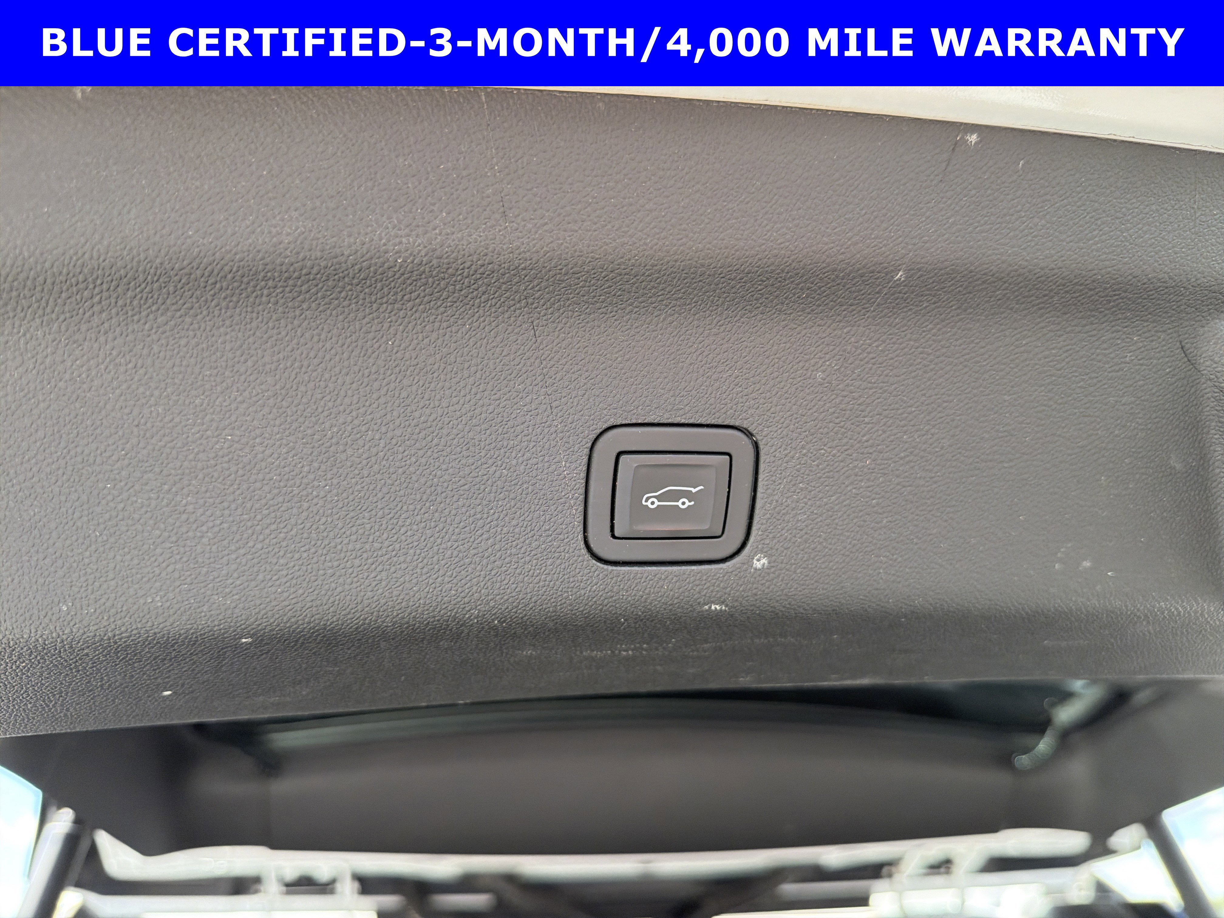 Used 2024 Chevrolet Suburban Premier image 5