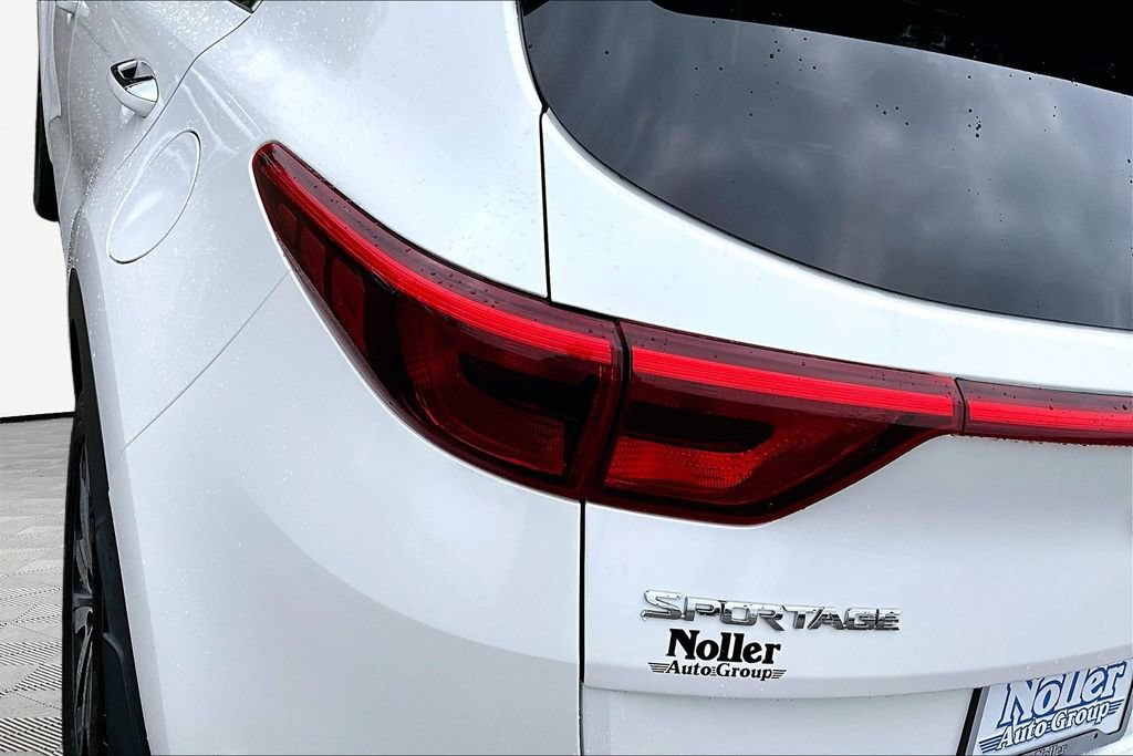 Used 2017 Kia Sportage EX w/ EX Premium Package FWD image 30