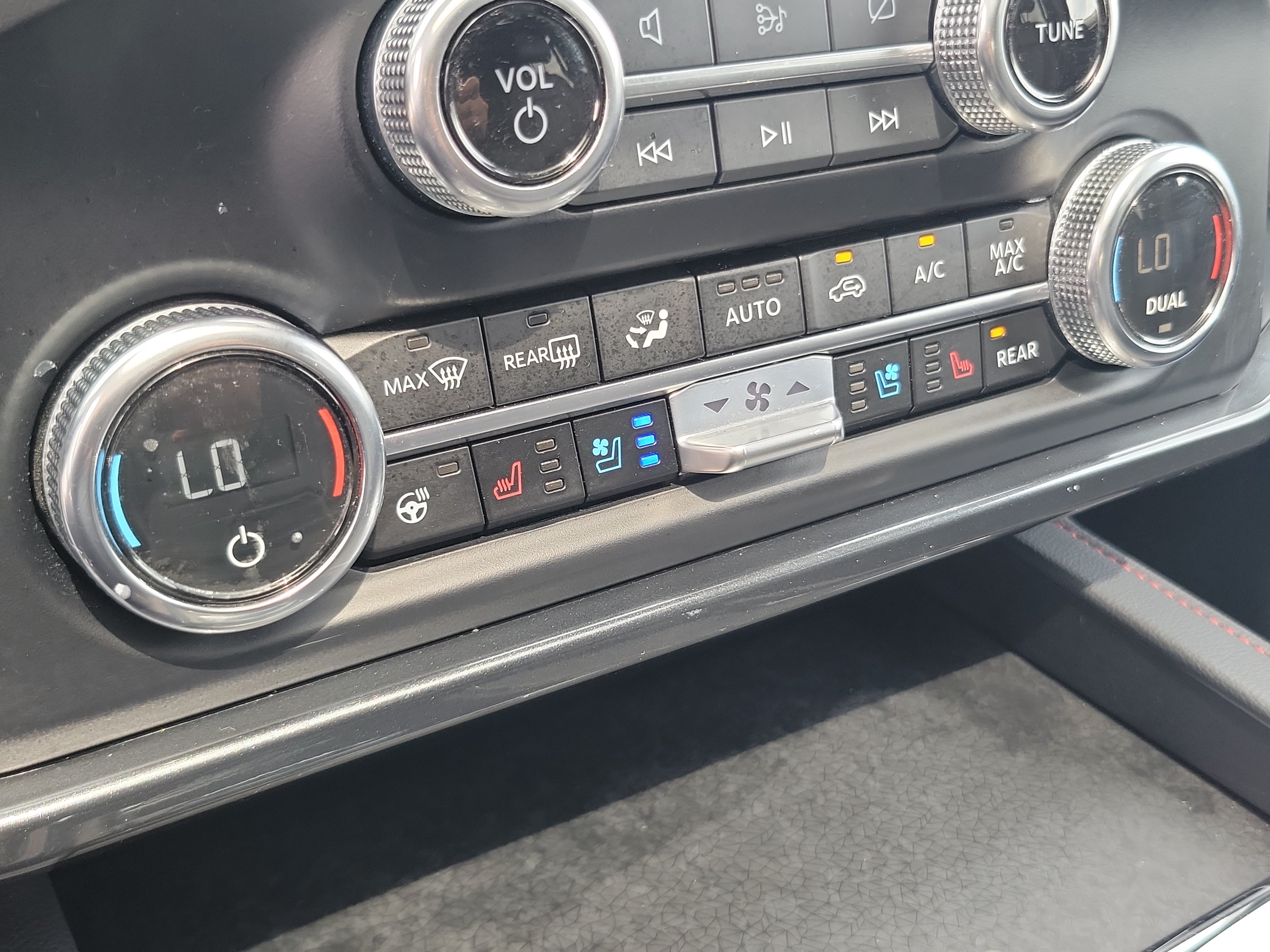 Certified 2023 Ford Expedition Limited RWD image 31