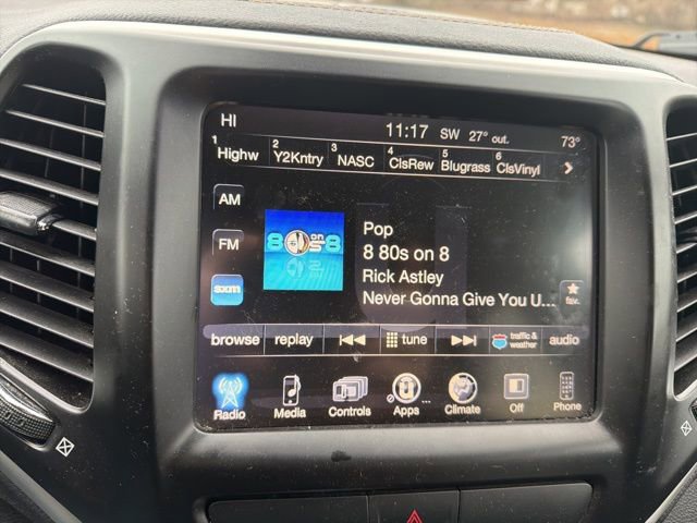 Used 2018 Jeep Cherokee Latitude Plus w/ Comfort/Convenience Group image 19