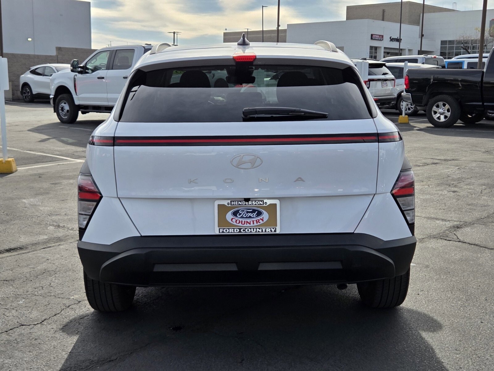 Used 2025 Hyundai Kona SEL image 4