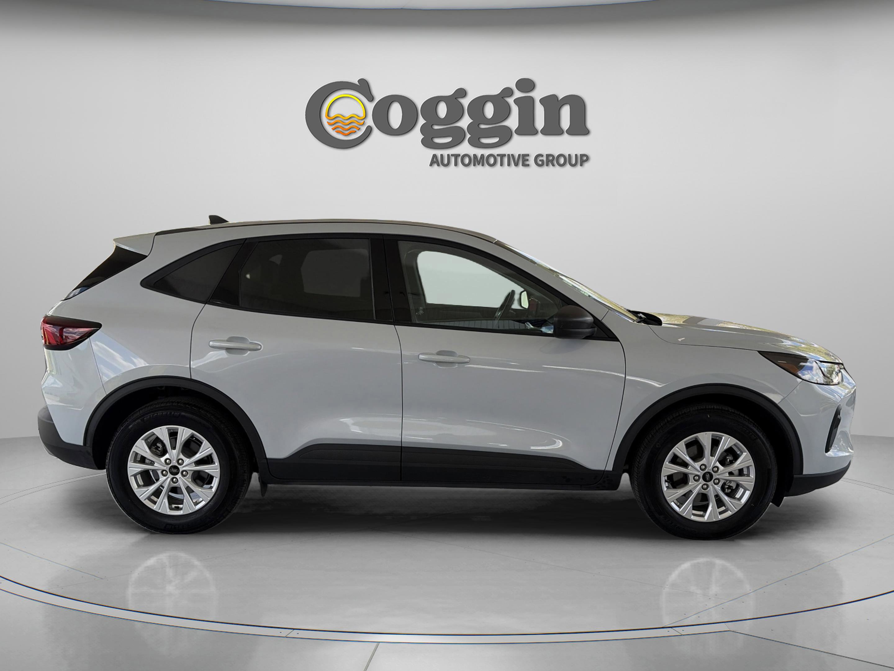 Certified 2025 Ford Escape Active w/ Tech Pack #1 image 6