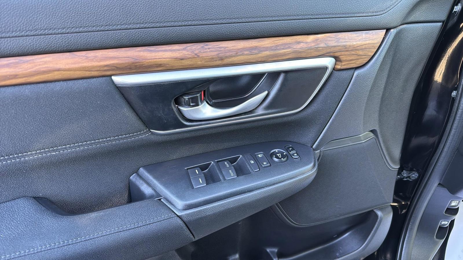 Used 2021 Honda CR-V EX image 10