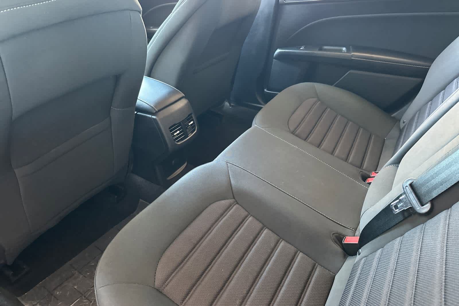 Certified 2019 Ford Fusion SE FWD image 4