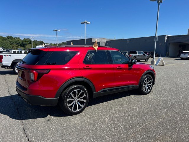 Certified 2026 Ford Explorer ST-Line AWD/4WD image 5