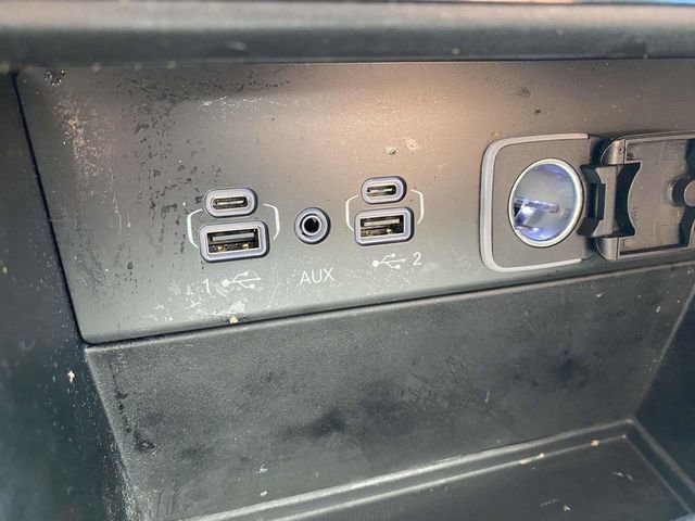 Used 2023 Jeep Grand Cherokee Laredo AWD/4WD image 22