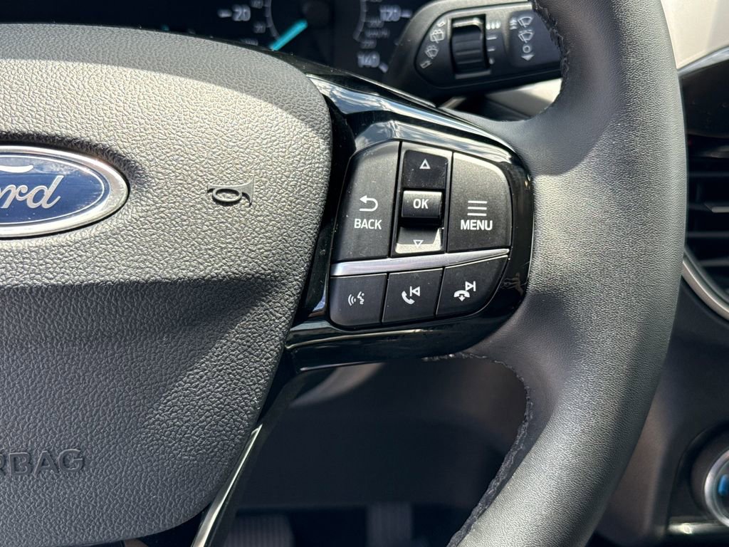 Certified 2022 Ford Escape SEL FWD image 17