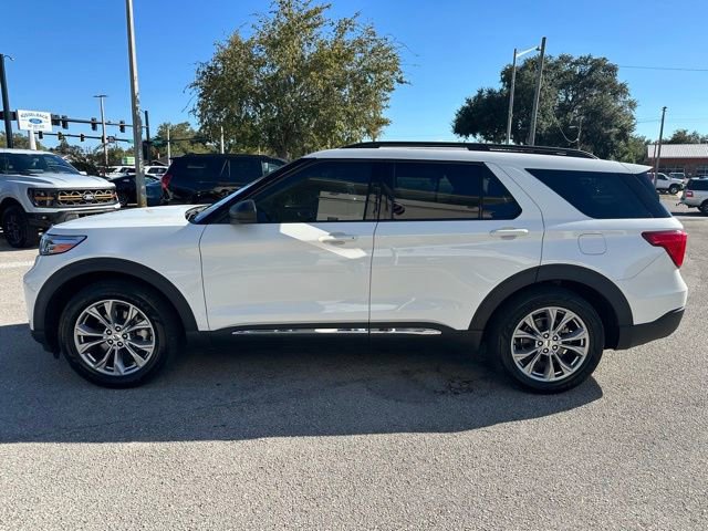 Certified 2022 Ford Explorer XLT w/ Equipment Group 202A image 2