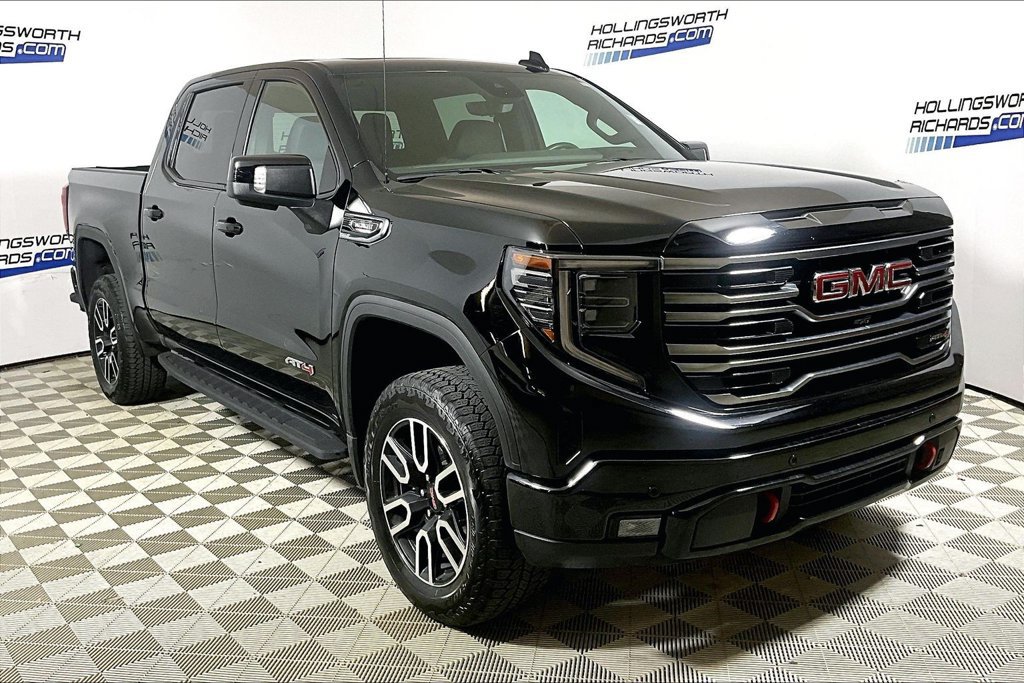 Used 2025 GMC Sierra 1500 AT4 w/ AT4 Premium Package AWD/4WD image 3
