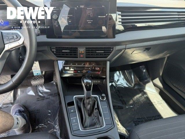 Used 2025 Volkswagen Jetta S FWD image 17