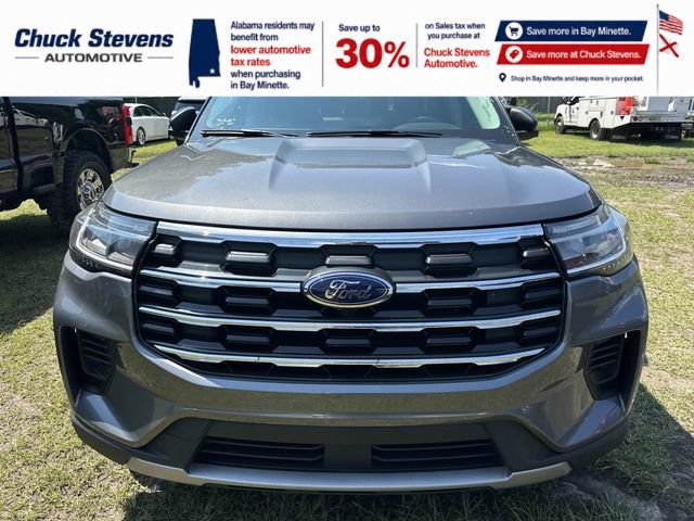 Certified 2025 Ford Explorer Active RWD image 3