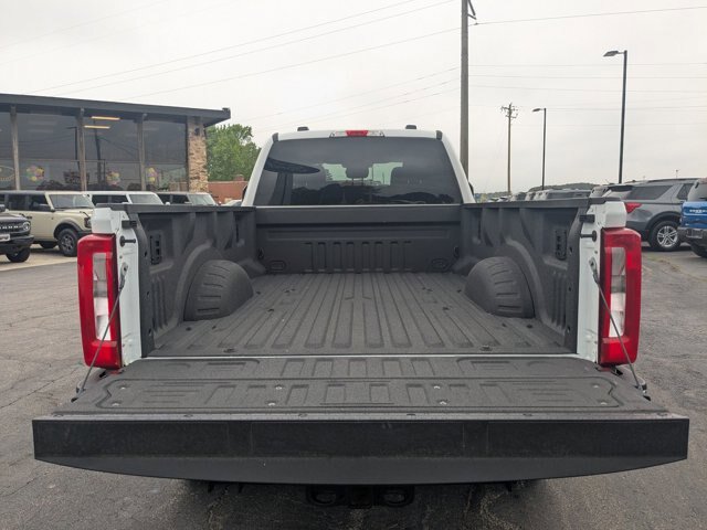 Certified 2025 Ford F350 XLT w/ Snow Plow/Camper Package AWD/4WD image 31
