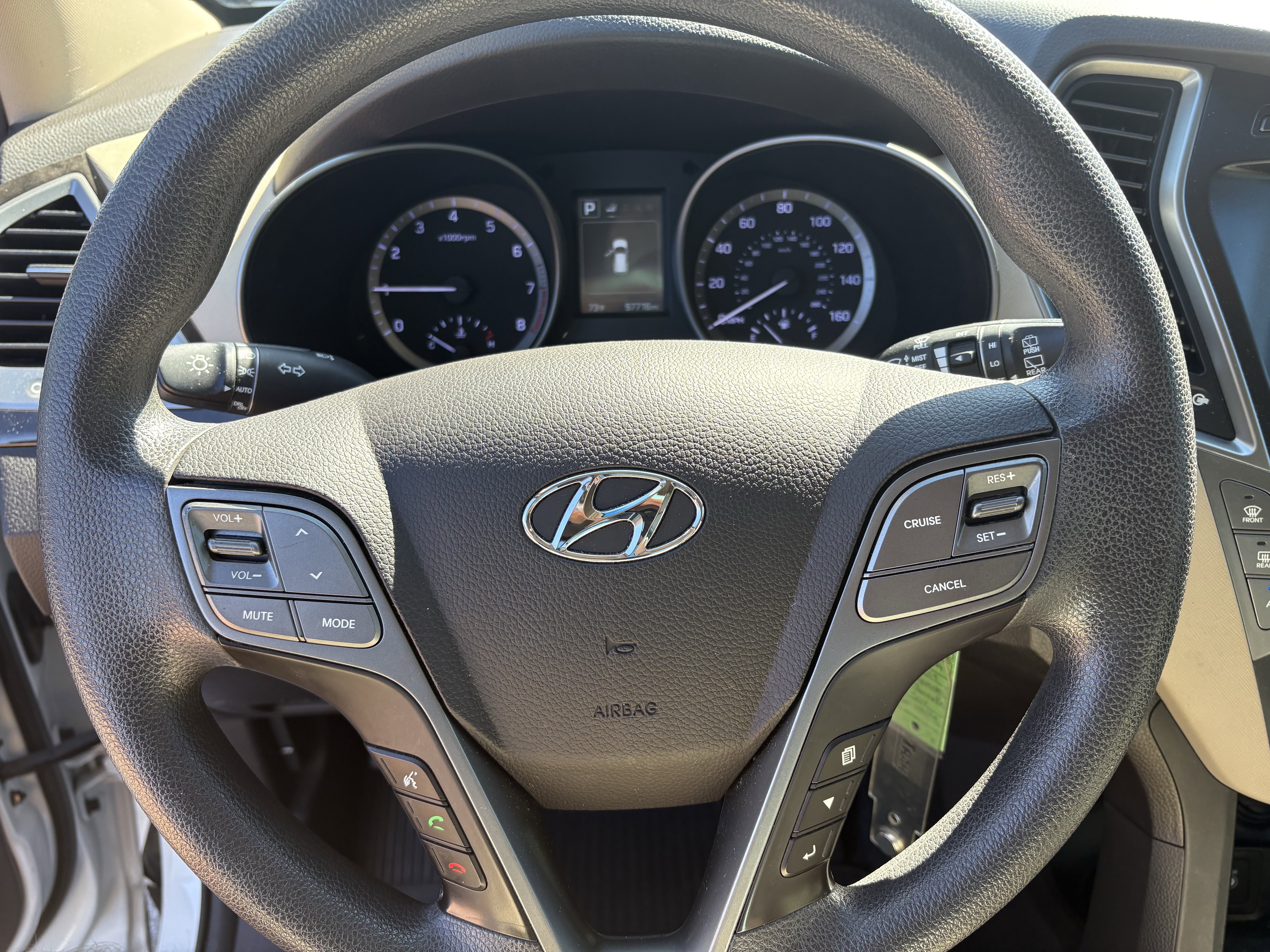 Used 2019 Hyundai Santa Fe XL SE image 30