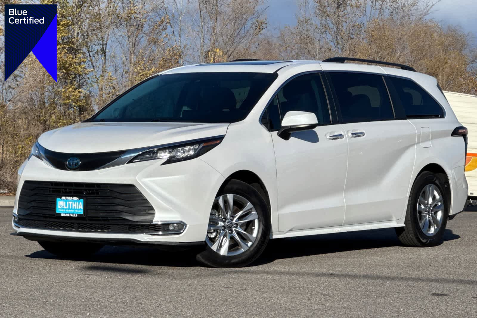 Used 2023 Toyota Sienna XLE