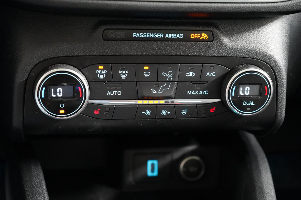 Certified 2020 Ford Escape Titanium AWD/4WD image 26