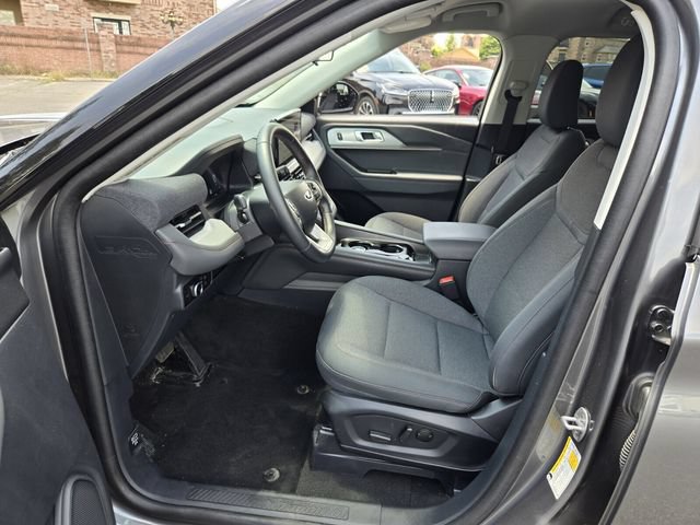 Certified 2025 Ford Explorer Active AWD/4WD image 10