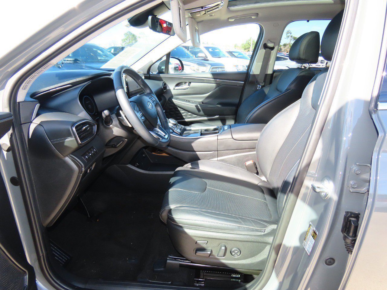 Used 2023 Hyundai Santa Fe Limited w/ Cargo Package image 26