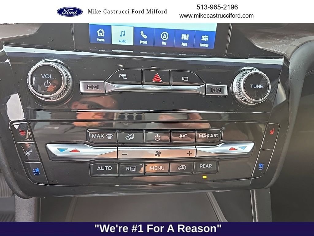 Certified 2022 Ford Explorer Platinum w/ Equipment Group 601A image 8