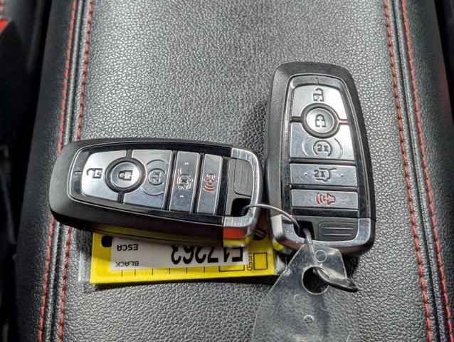 Certified 2025 Ford Escape ST-Line Select AWD/4WD image 22