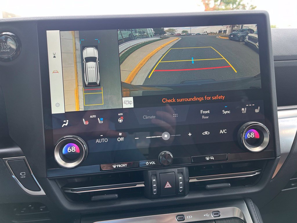 Used 2024 Lexus GX 550 w/ Accessory Package (Z1) AWD/4WD image 32