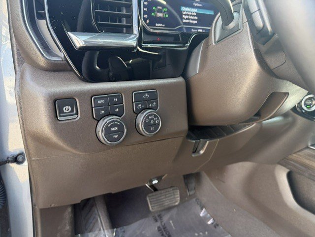 Used 2024 Chevrolet Silverado 1500 LT Trail Boss w/ Convenience Package II AWD/4WD image 14