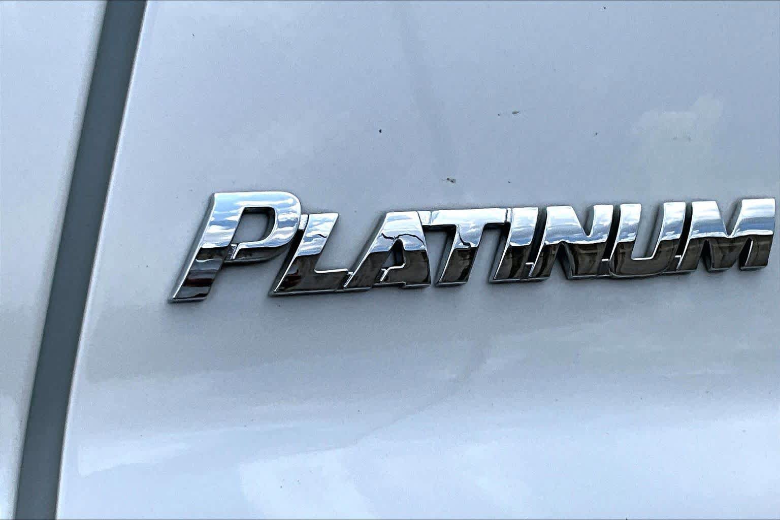 Used 2019 Toyota Sequoia Platinum RWD image 12