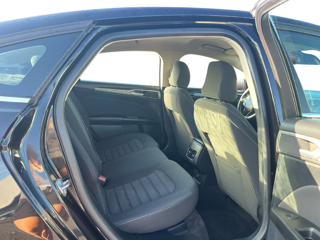 Certified 2020 Ford Fusion SE FWD image 23