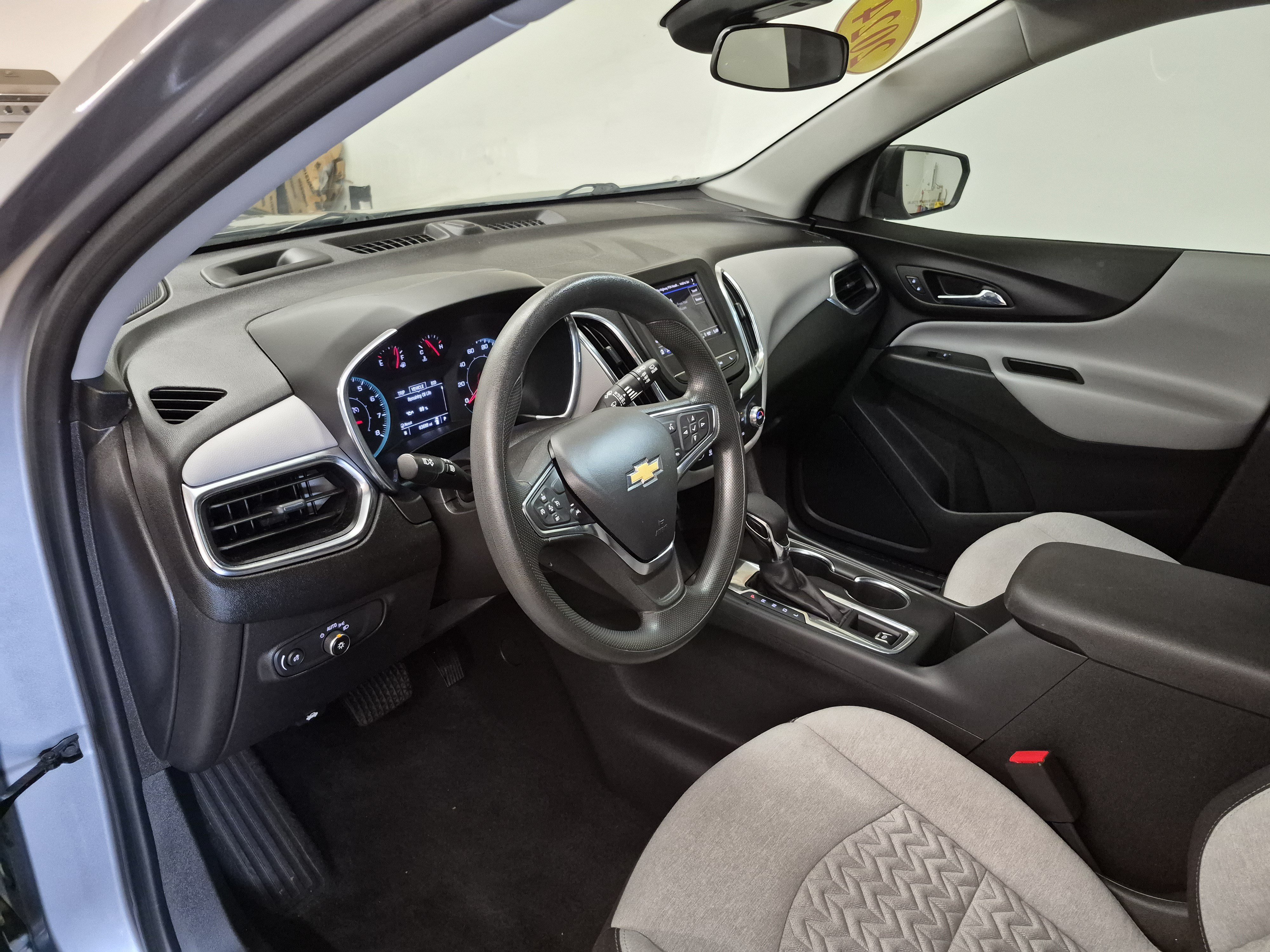 Used 2024 Chevrolet Equinox LS FWD image 11