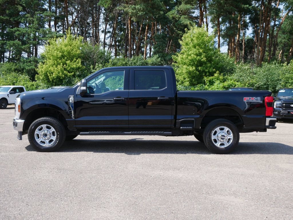 Certified 2025 Ford F350 XLT w/ 360-Degree Camera Package AWD/4WD image 6