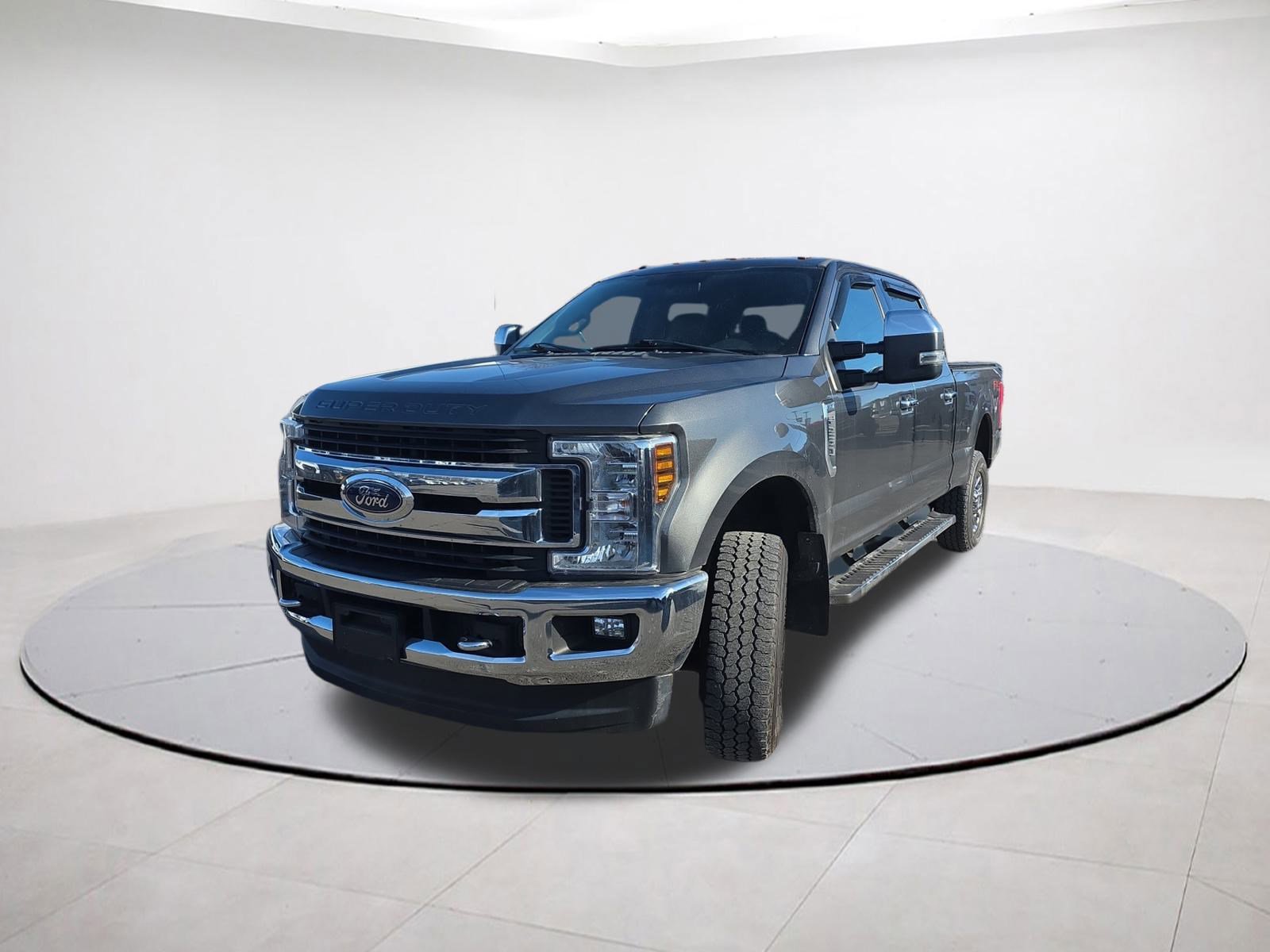 Certified 2018 Ford F250 XLT w/ XLT Premium Package image 3