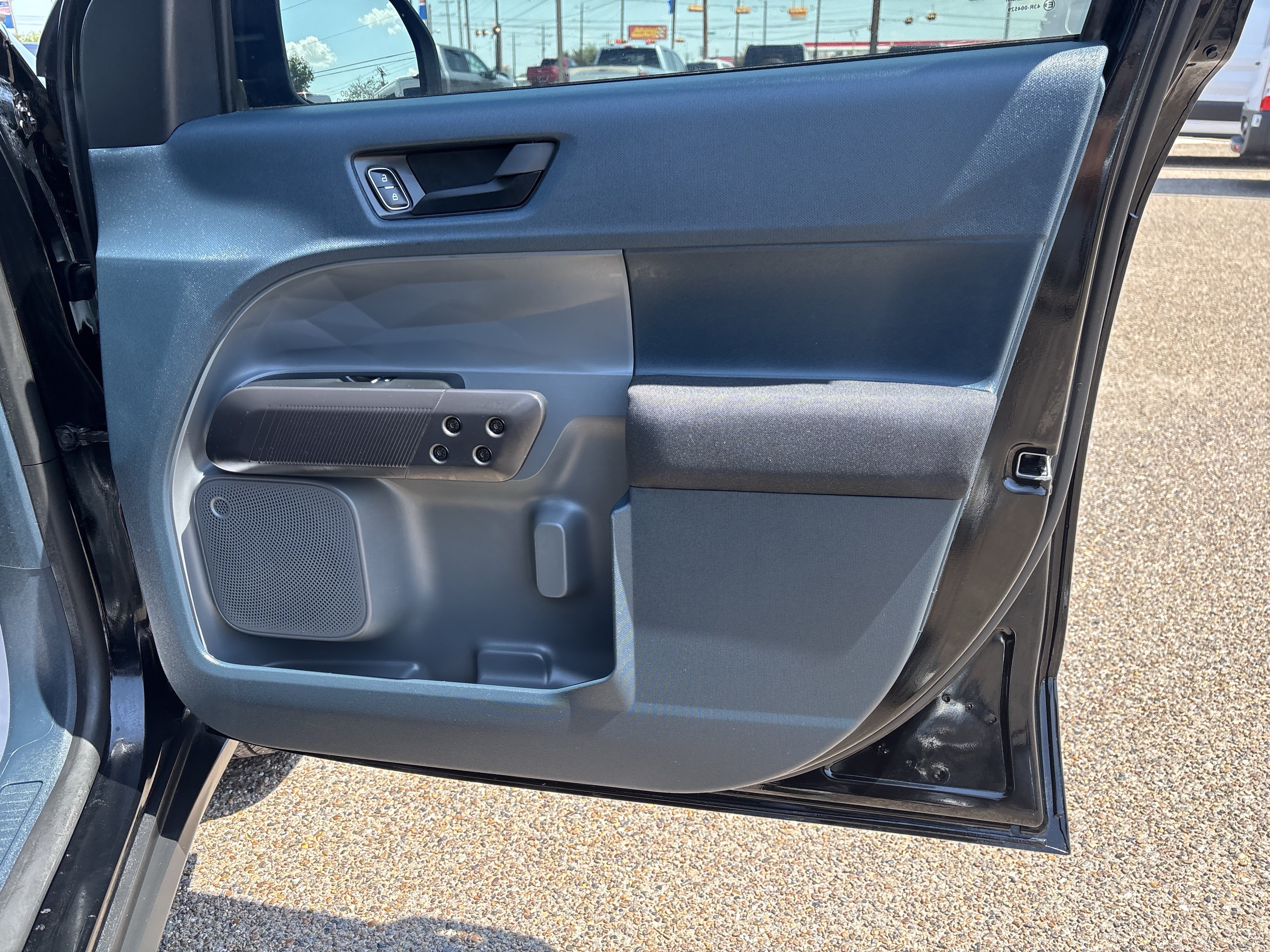 Certified 2025 Ford Maverick XL FWD image 21