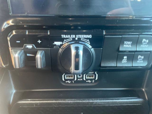 Used 2023 RAM 1500 Laramie AWD/4WD image 17