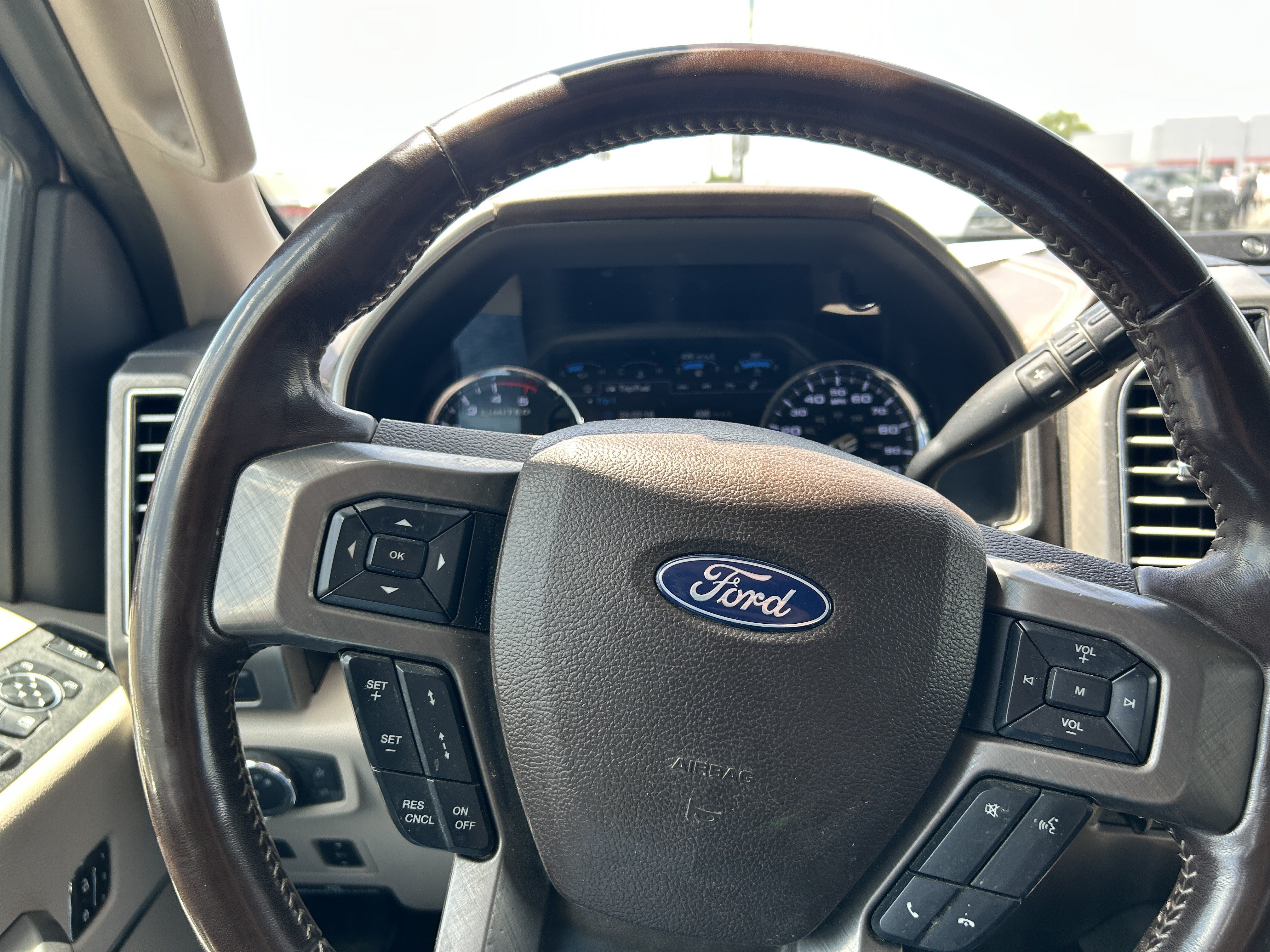 Certified 2019 Ford F350 Limited AWD/4WD image 18