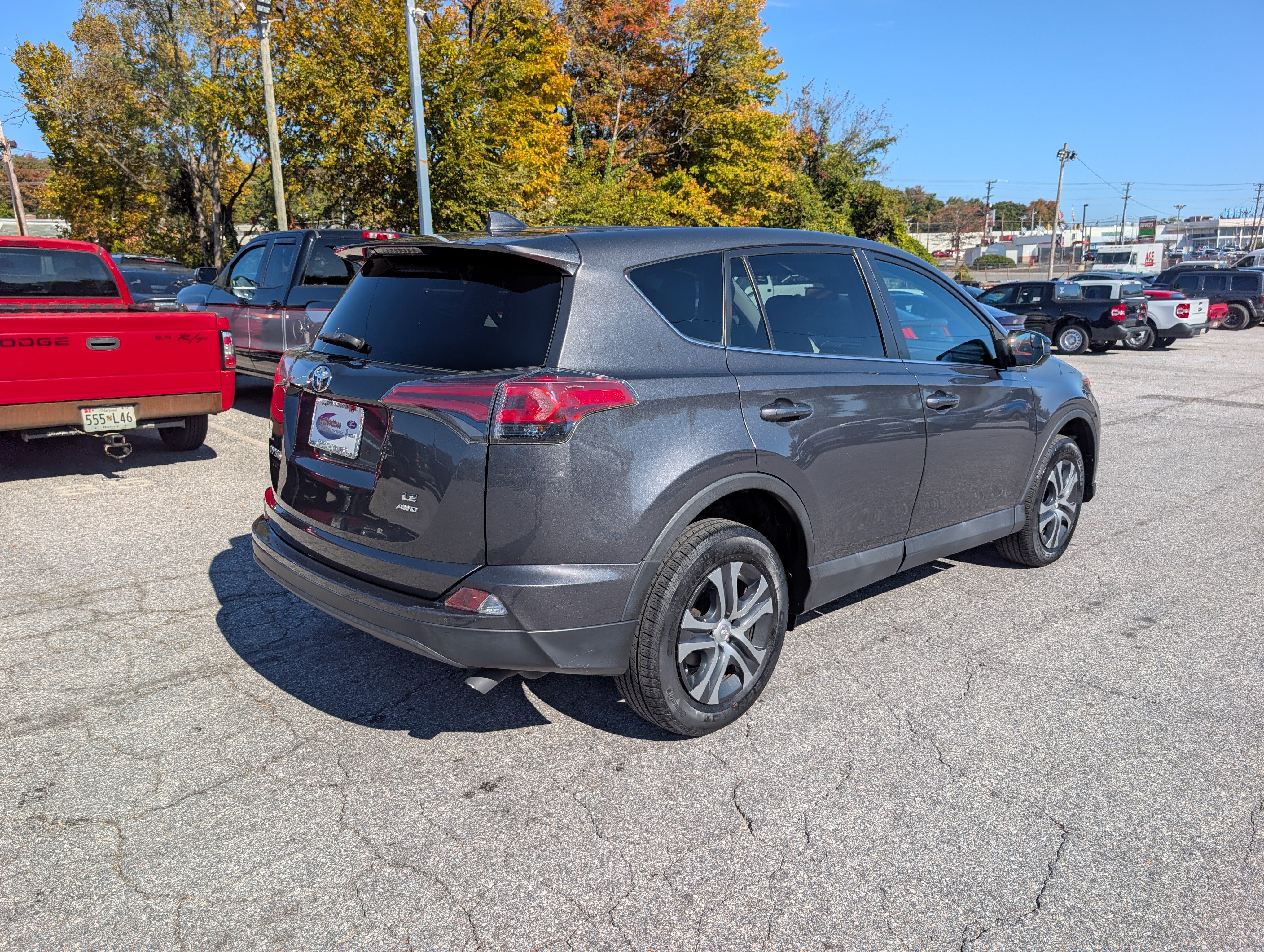 Used 2018 Toyota RAV4 LE w/ All Weather Liner Package AWD/4WD image 7