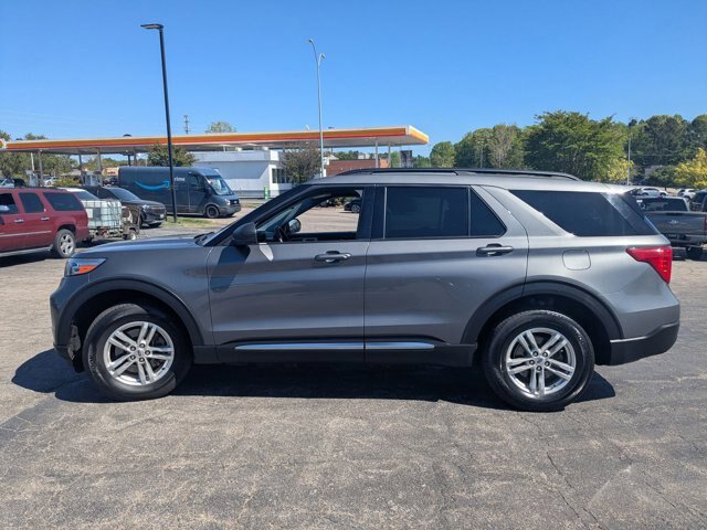 Certified 2023 Ford Explorer XLT w/ Equipment Group 202A AWD/4WD image 7