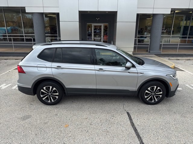 Used 2023 Volkswagen Tiguan S image 12